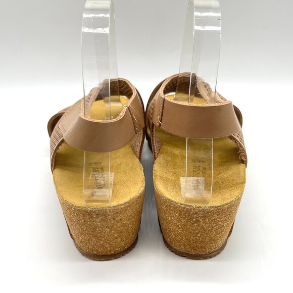 Eric Michael Womens Size 40 EU 9.5 US Taupe Perf Leather ‎ Wedges Sandals Shoes - Picture 7 of 14